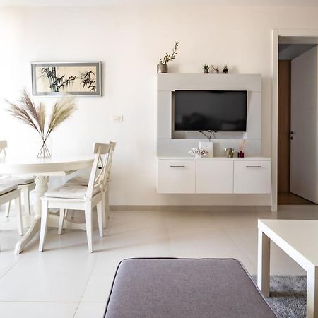 Appartamento La Perla Jacuzzi Murter Esterno foto