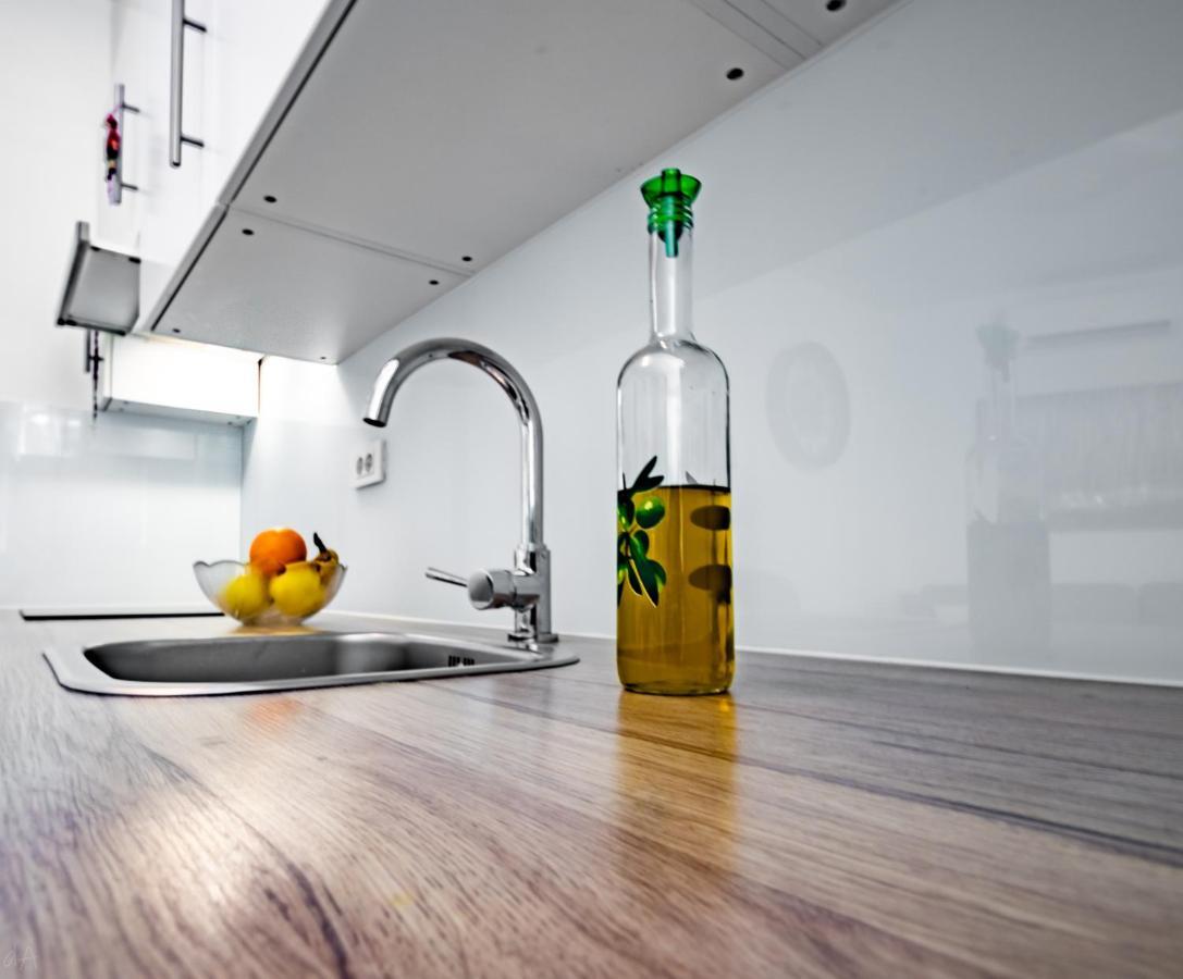 Appartamento La Perla Jacuzzi Murter Esterno foto