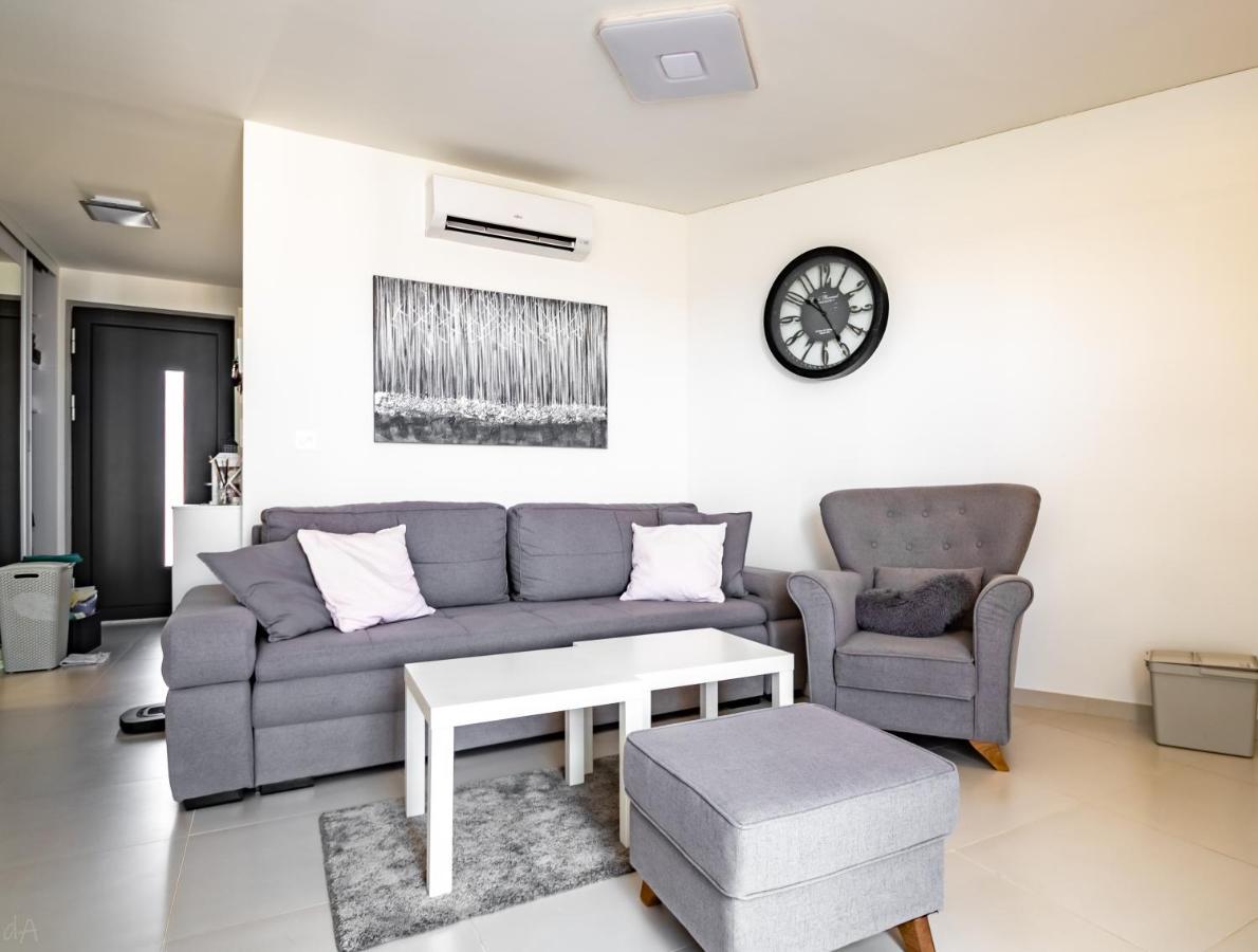 Appartamento La Perla Jacuzzi Murter Esterno foto
