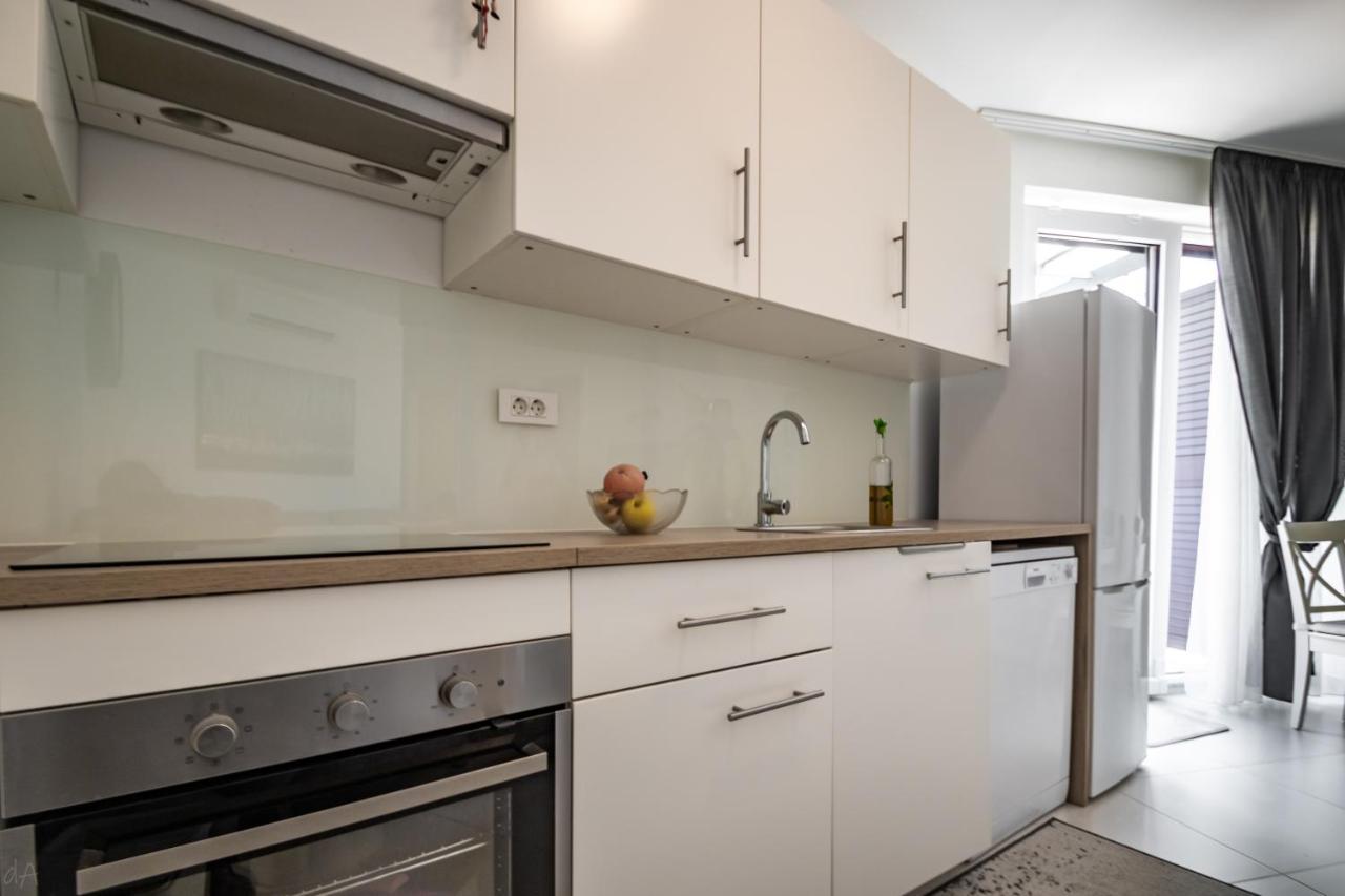 Appartamento La Perla Jacuzzi Murter Esterno foto