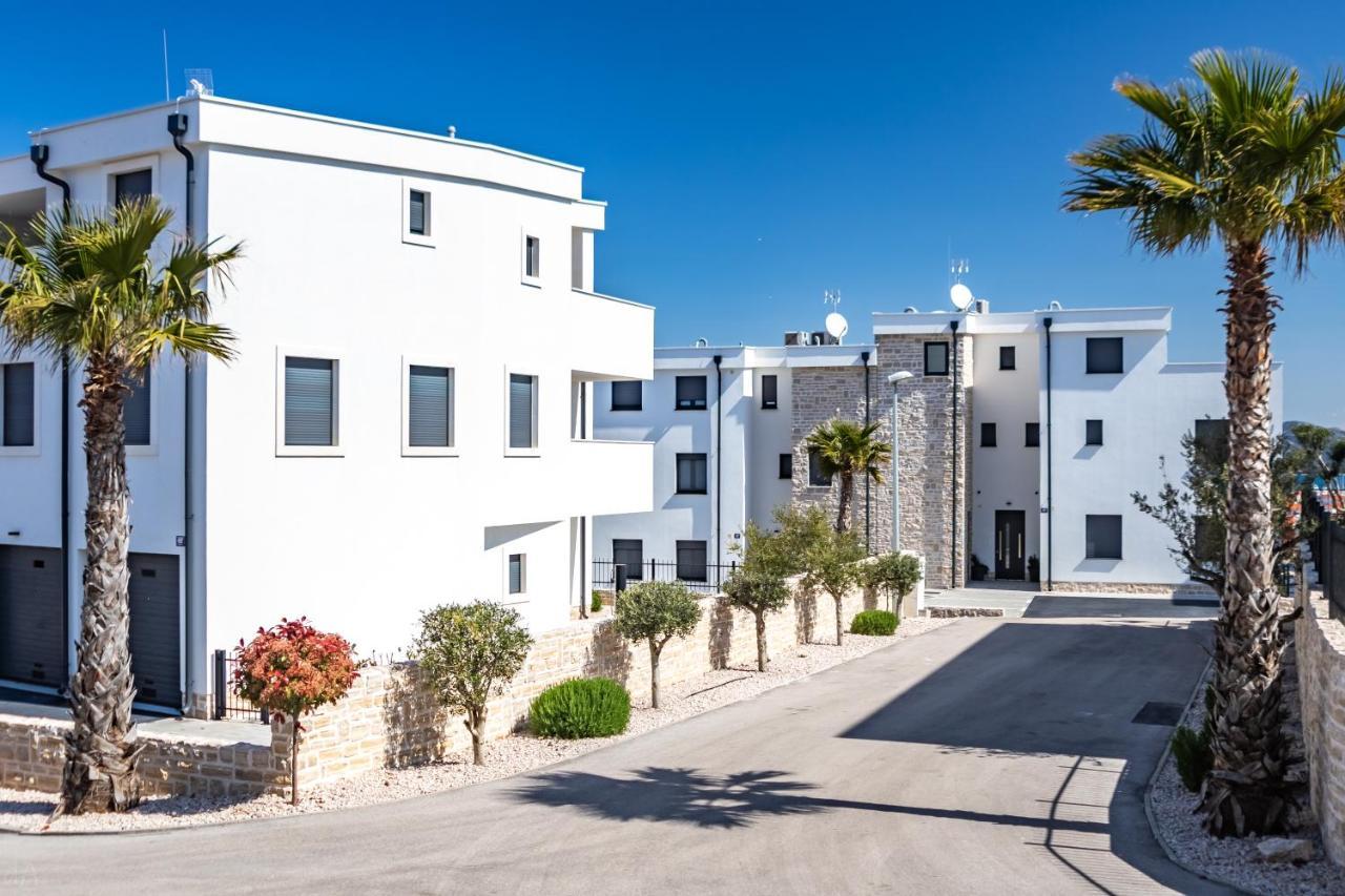 Appartamento La Perla Jacuzzi Murter Esterno foto